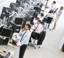 Sit-stand_desk_in_office