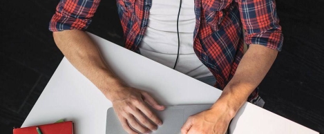 Flexible working is now a requirement for many job seekers, claims report