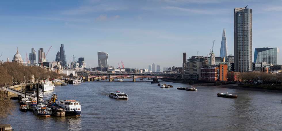 Tall-buildings-and-the-Thames