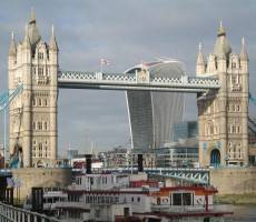 walkie-talkie-tower-bridge