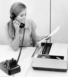 Many EU workers clinging to their fax machines and desktops, claims report
