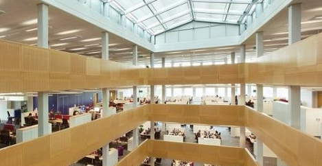 Intelligent lighting can enhance workplace wellbeing and productivity