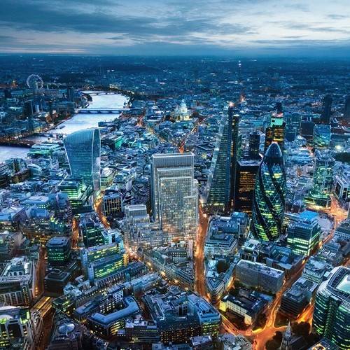 Demand by investors for UK commercial property remains strong