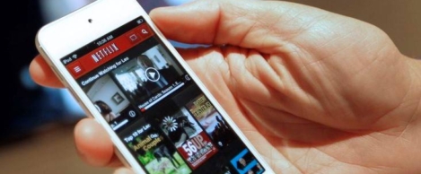 How our smartphones stop us from living in the moment