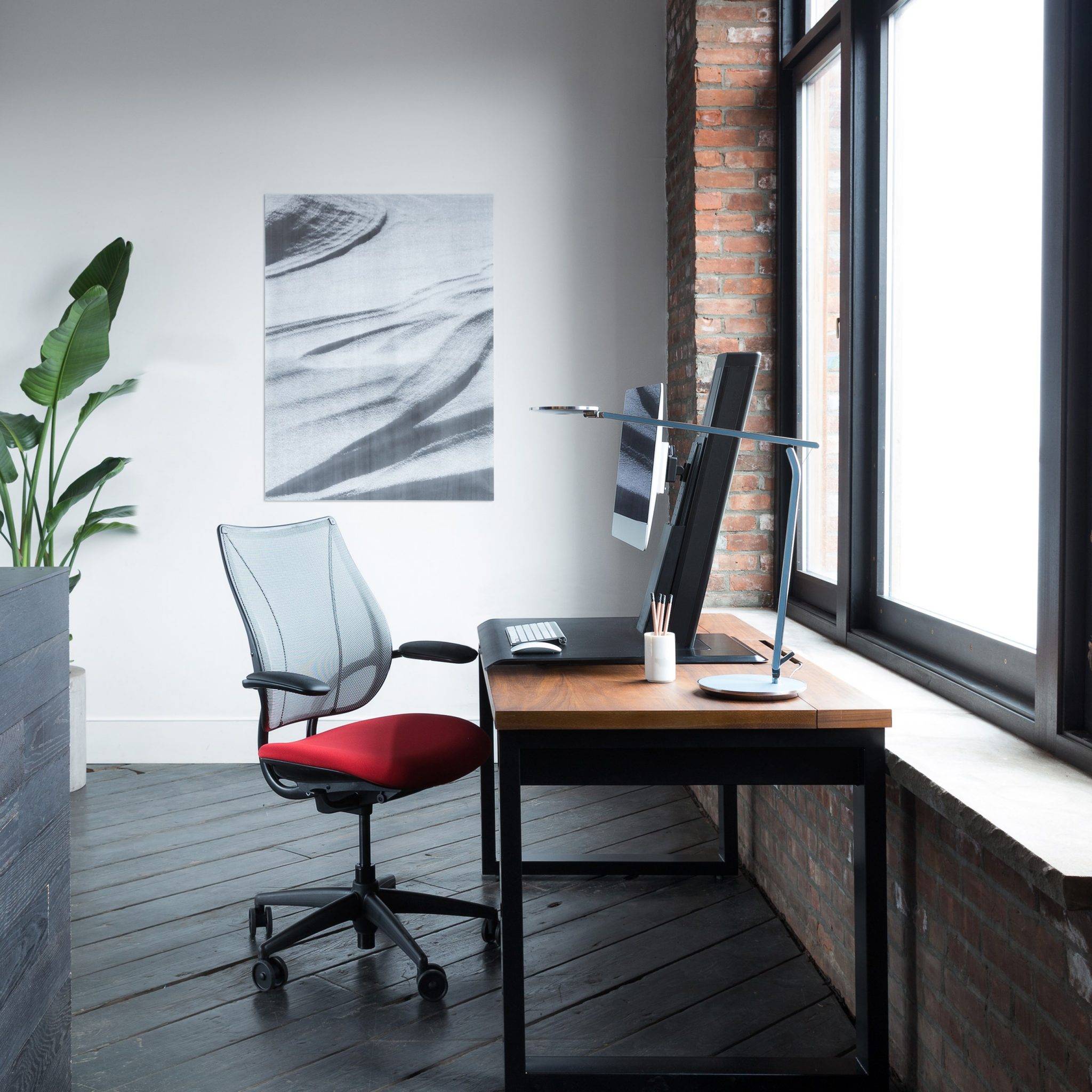 Promotion: Humanscale launch Quickstand Eco to lead next generation of sit/stand workstations