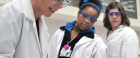 UK on target to reach one million women working in STEM fields by 2020