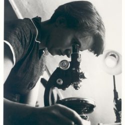 Rosalind Franklin working and inspiring women into STEM fields 