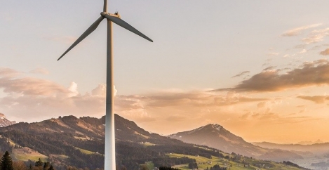 Renewable energy should make up half of all supply by 2030
