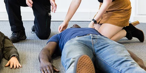 Lives at risk due to lack of first aiders in the office, warns St John Ambulance