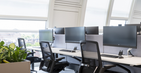 EFG utilises KI products to create an elegant, sophisticated workspace