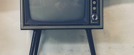 Over three quarters of hybrid workers watch television during the working day