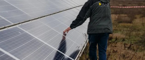 Solar power plants: from panels to the grid